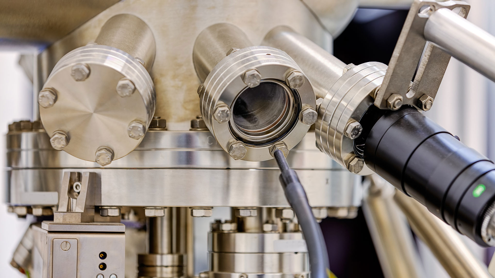 focused-ion-beam